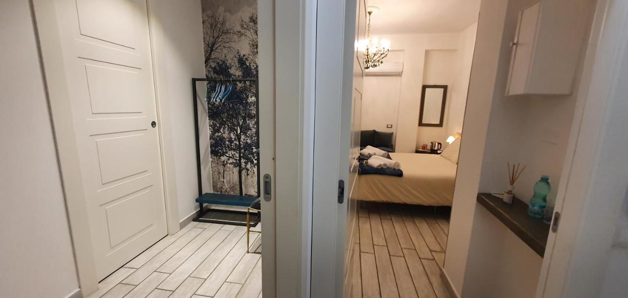 Piazza Martiri Rooms Кальярі Екстер'єр фото