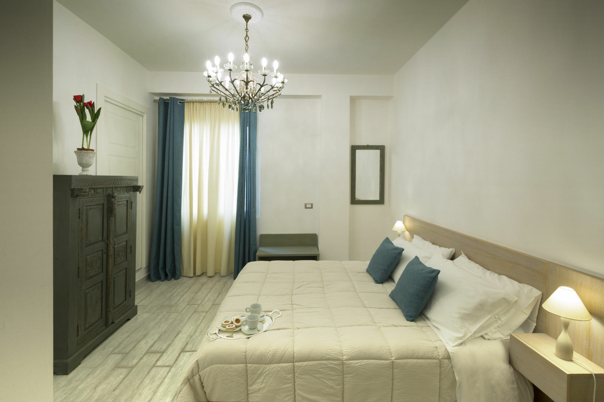 Piazza Martiri Rooms Кальярі Екстер'єр фото